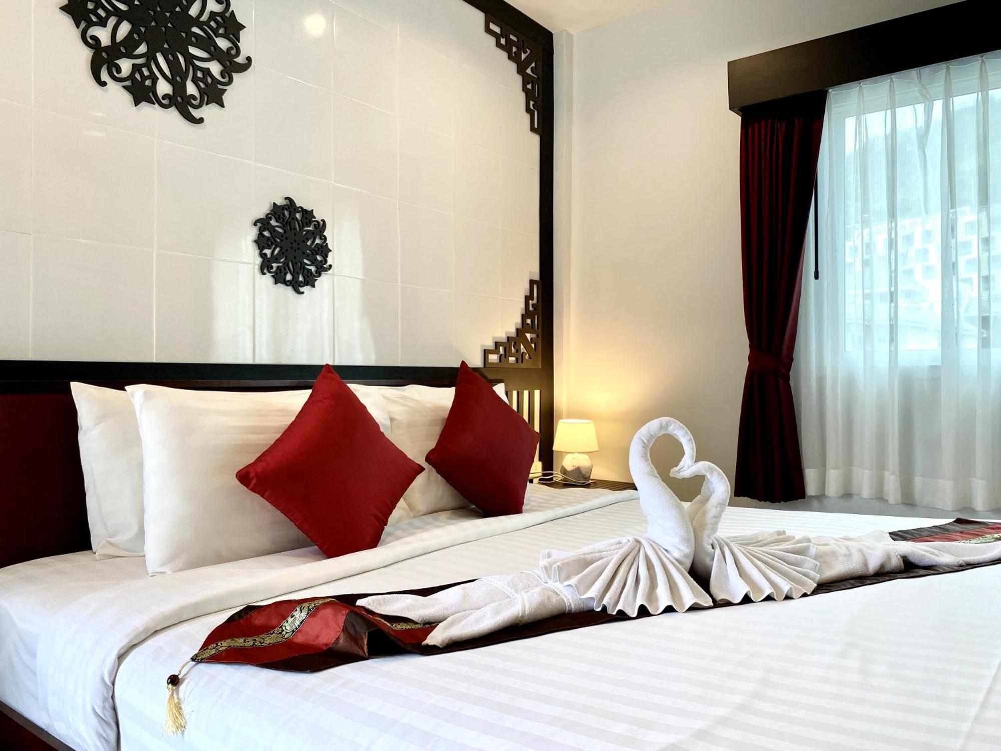 Sunray Beach Hotel Patong Exteriör bild