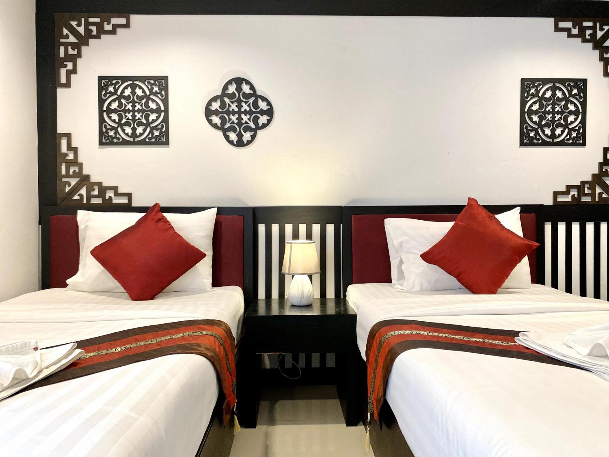 Sunray Beach Hotel Patong Exteriör bild