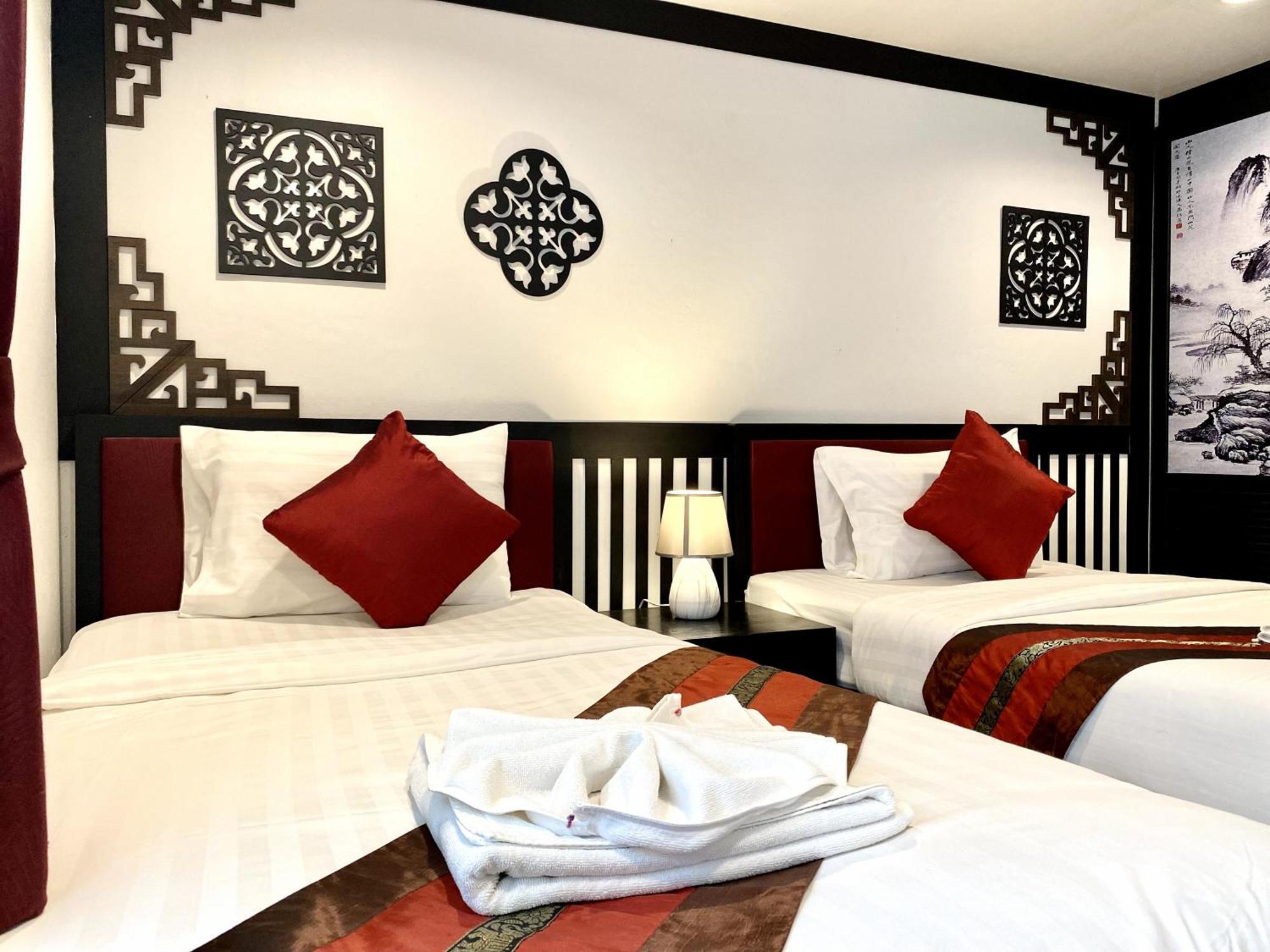 Sunray Beach Hotel Patong Exteriör bild